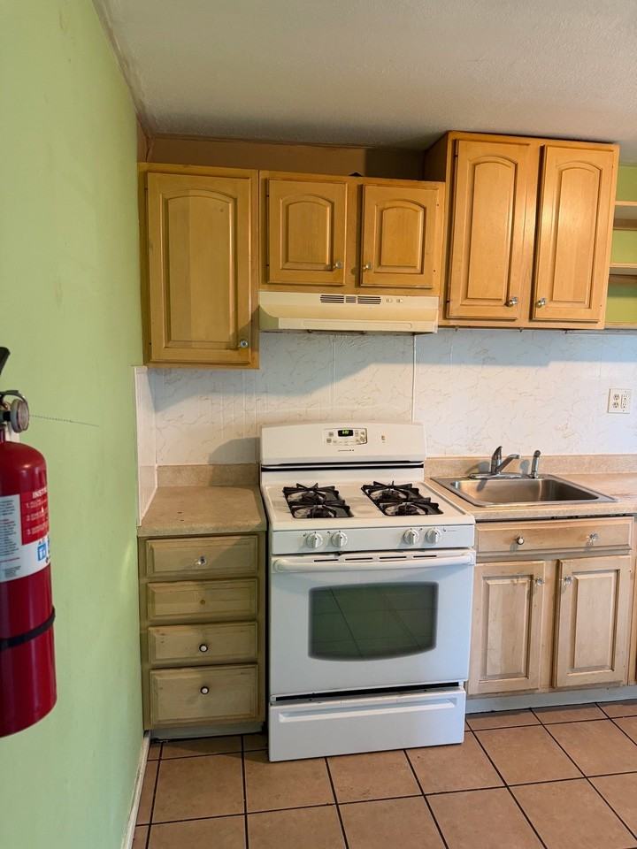 15 E Adams Ave #2ndFL - Photo 2 of 14