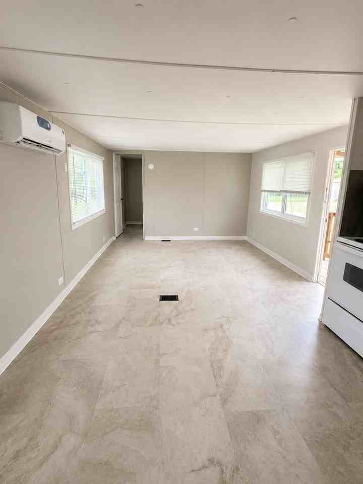 1001 Elm St #G - Photo 2 of 5