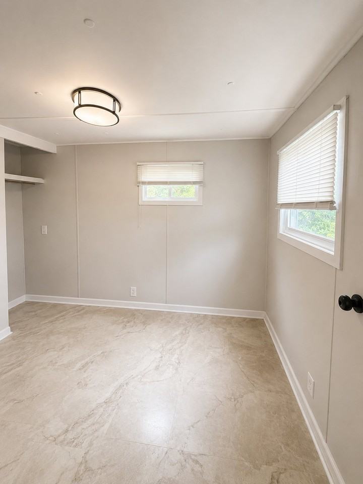 1001 Elm St #G - Photo 3 of 5
