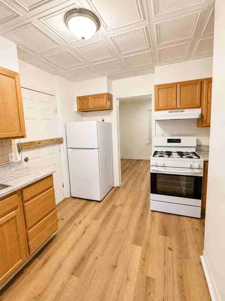 6703 Walrond Ave - Photo 7 of 15