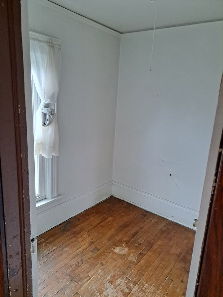 420 Waugoo Ave #A - Photo 3 of 14