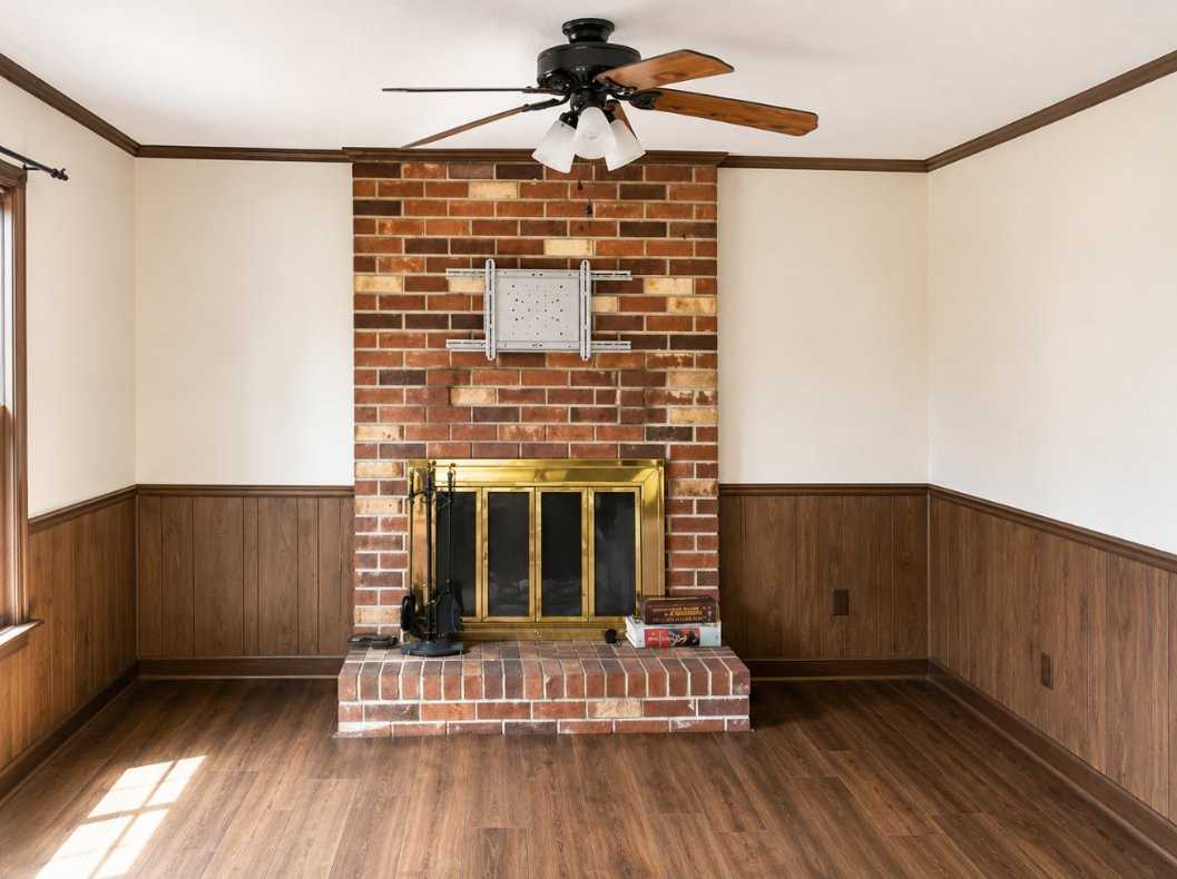 1612 Celia Cres - Photo 3 of 8
