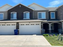 featured image of 881 Berkeley Dr