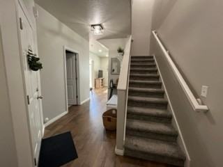 881 Berkeley Dr - Photo 3 of 38