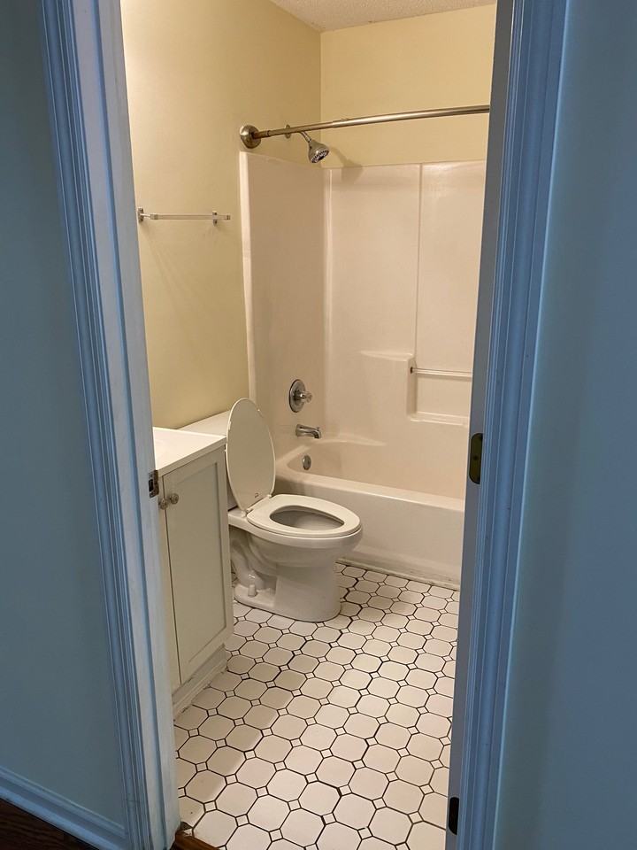 1490 Amanda Park Ln - Photo 5 of 18