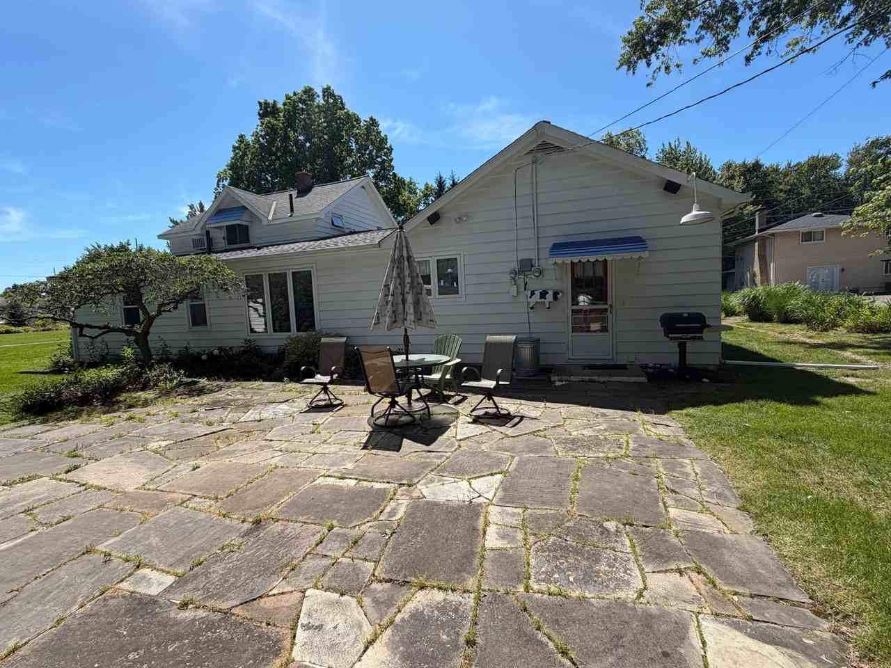 7103 Reynolds Rd - Photo 6 of 19