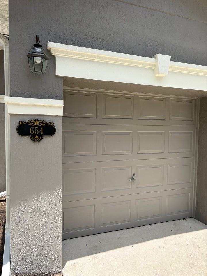 654 Mount Olympus Blvd - Photo 2 of 10