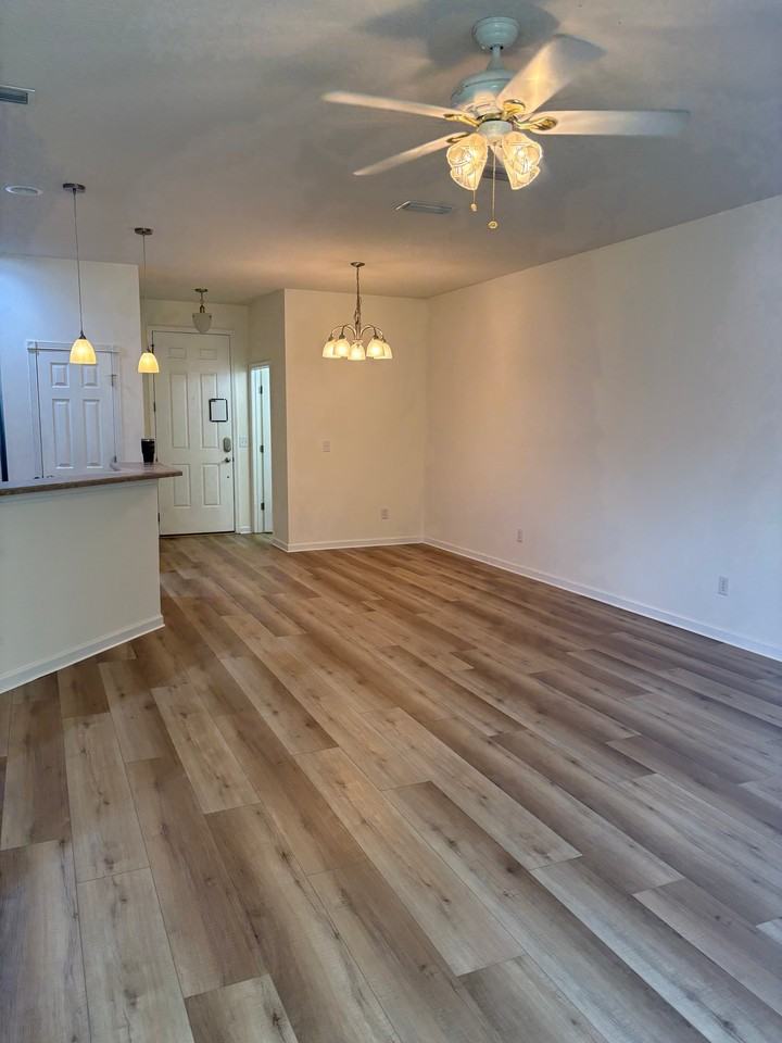 654 Mount Olympus Blvd - Photo 5 of 10