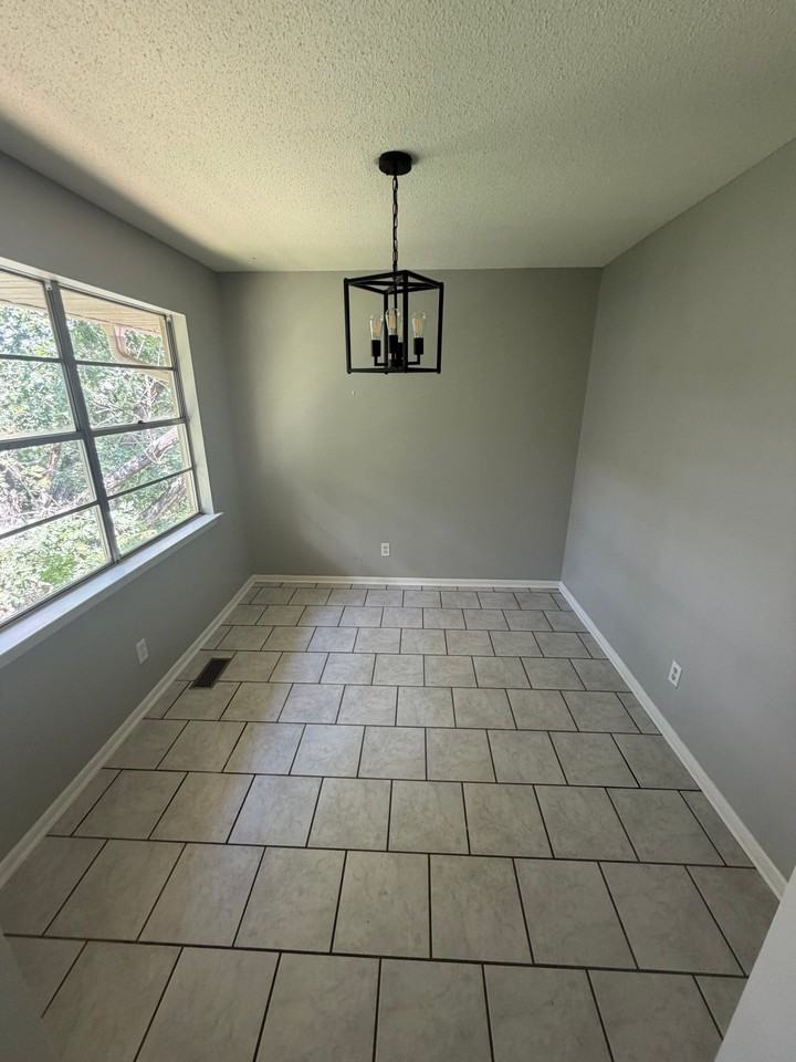 11480 Bainbridge Dr - Photo 5 of 14