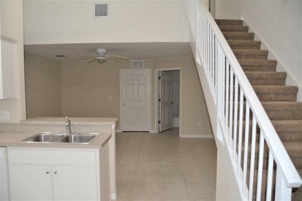 7328 Canterbury St - Photo 5 of 20