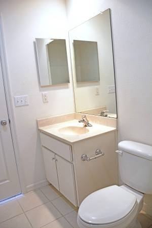 7328 Canterbury St - Photo 7 of 20