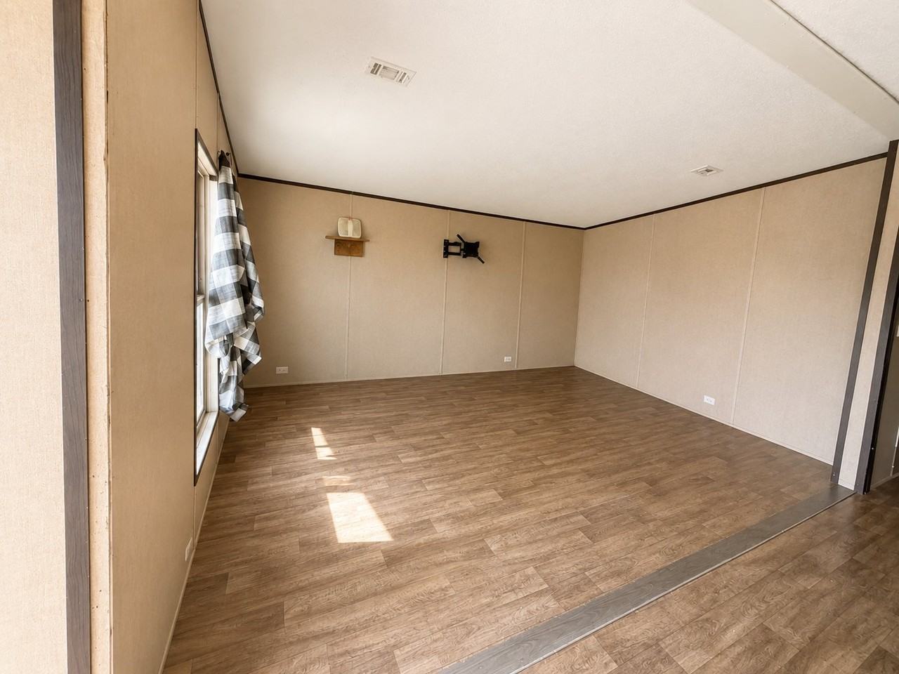 144 Pr Dr - Photo 2 of 7