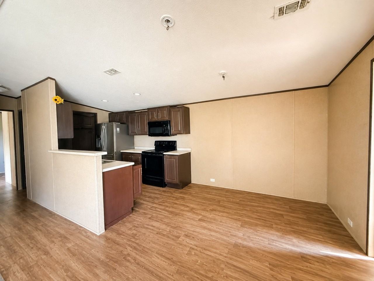 144 Pr Dr - Photo 3 of 7