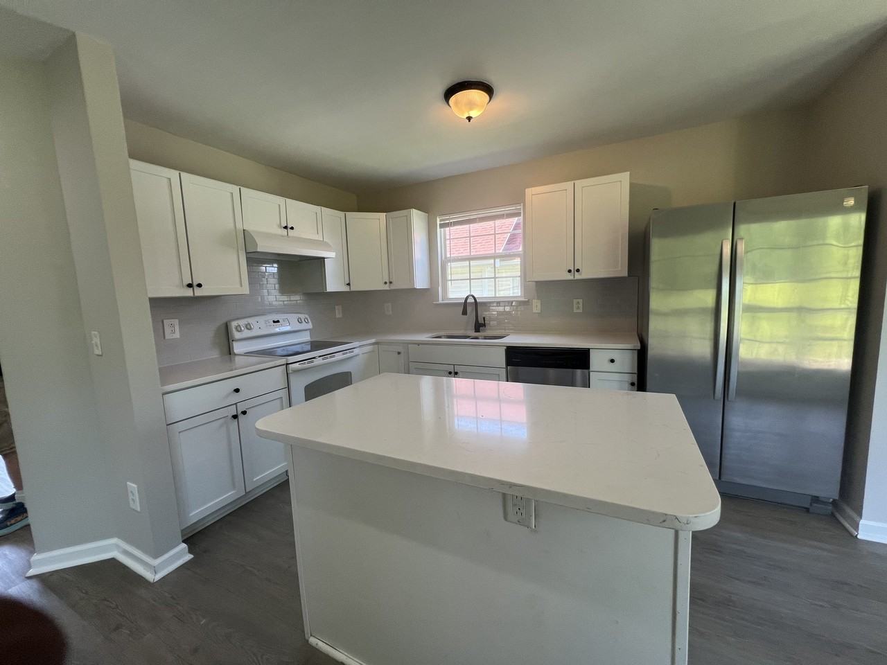 2812 Hydes Ferry Rd - Photo 7 of 20