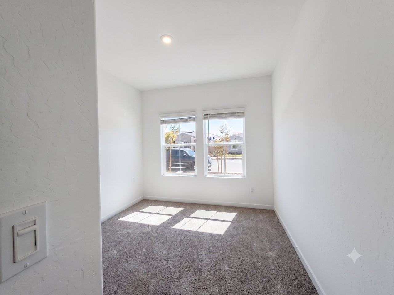 3323 N Contessa Ave - Photo 3 of 11