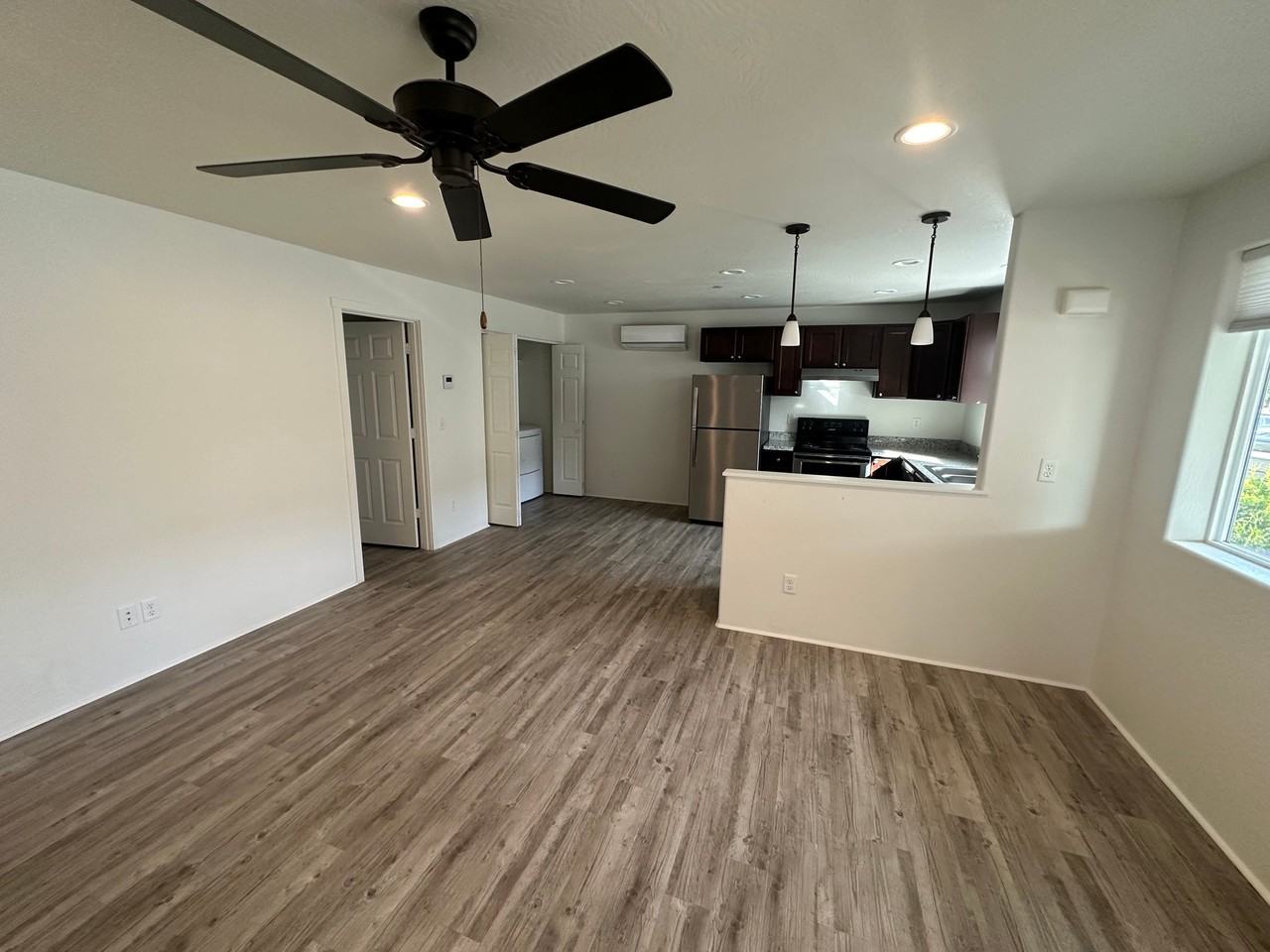 210 Cheryl Ln #21 - Photo 4 of 11