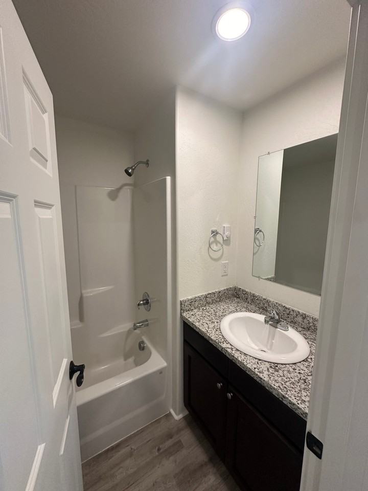 210 Cheryl Ln #21 - Photo 6 of 11