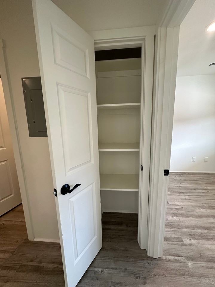 210 Cheryl Ln #21 - Photo 7 of 11