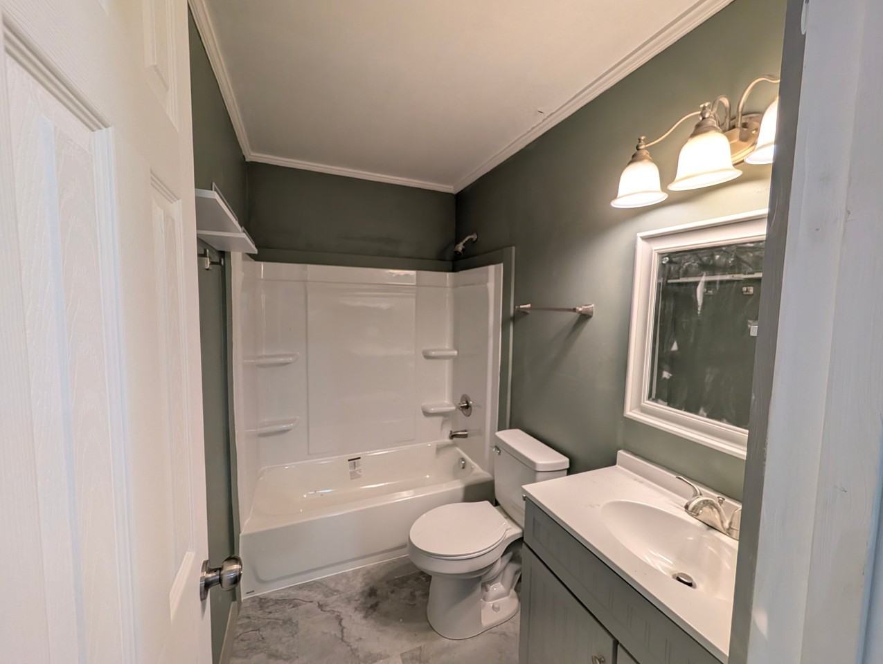 1670 W Massachusetts Ave - Photo 4 of 17