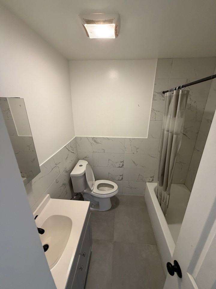 37 Richard Ln #3 - Photo 5 of 6