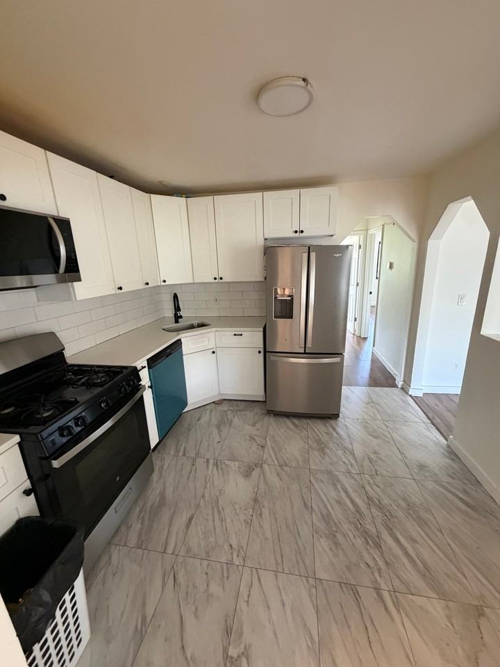 37 Richard Ln #3 - Photo 6 of 6