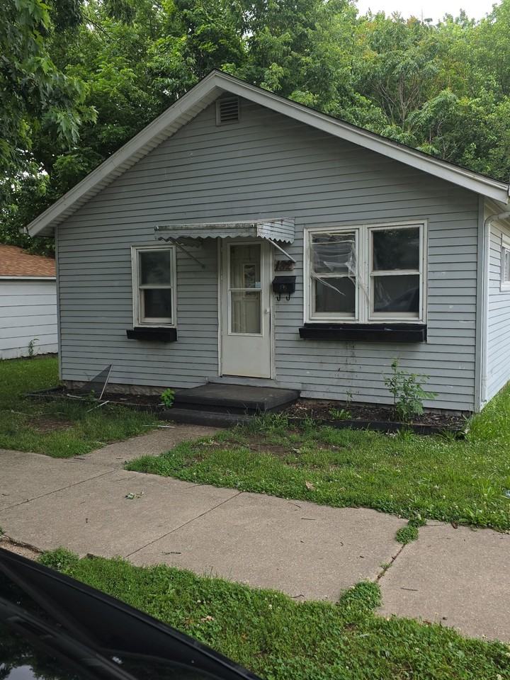 132 N 23rd Pl