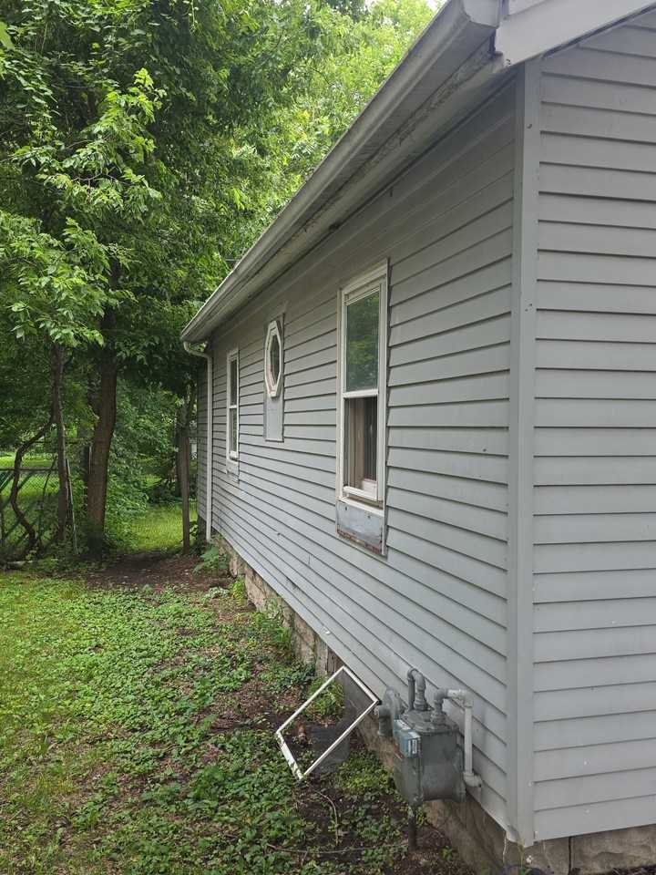 132 N 23rd Pl - Photo 4 of 20