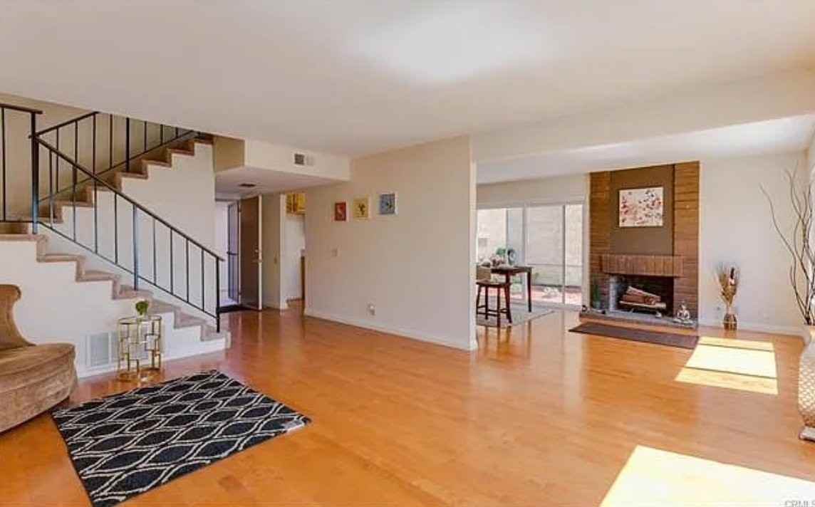 891 W Ashiya Rd #1 - Photo 3 of 12