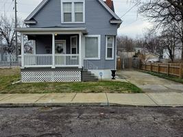featured image of 309 E Corrington Ave