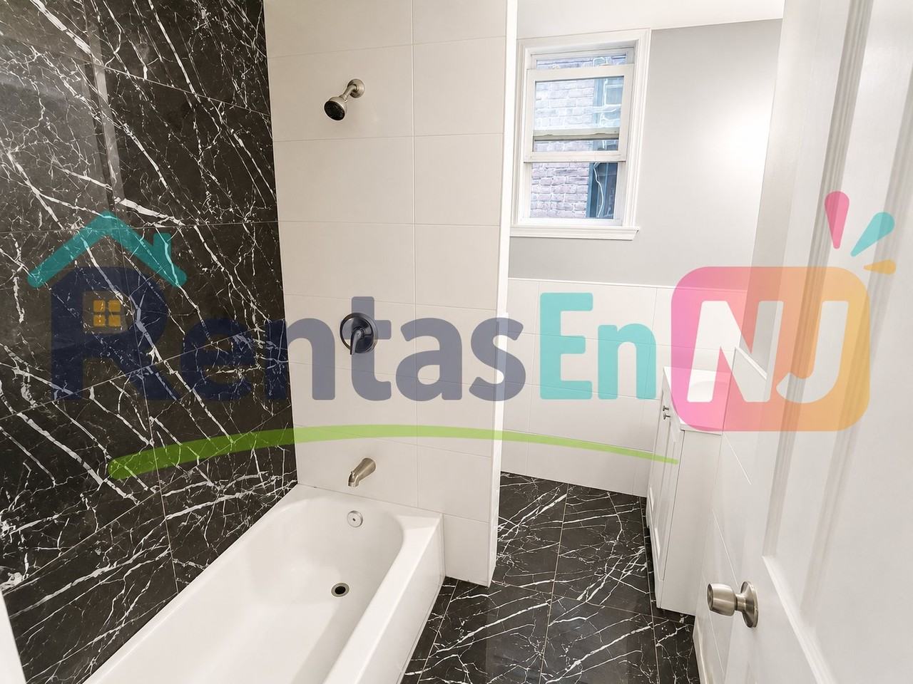168 Bloomfield Ave #2L - Photo 6 of 6