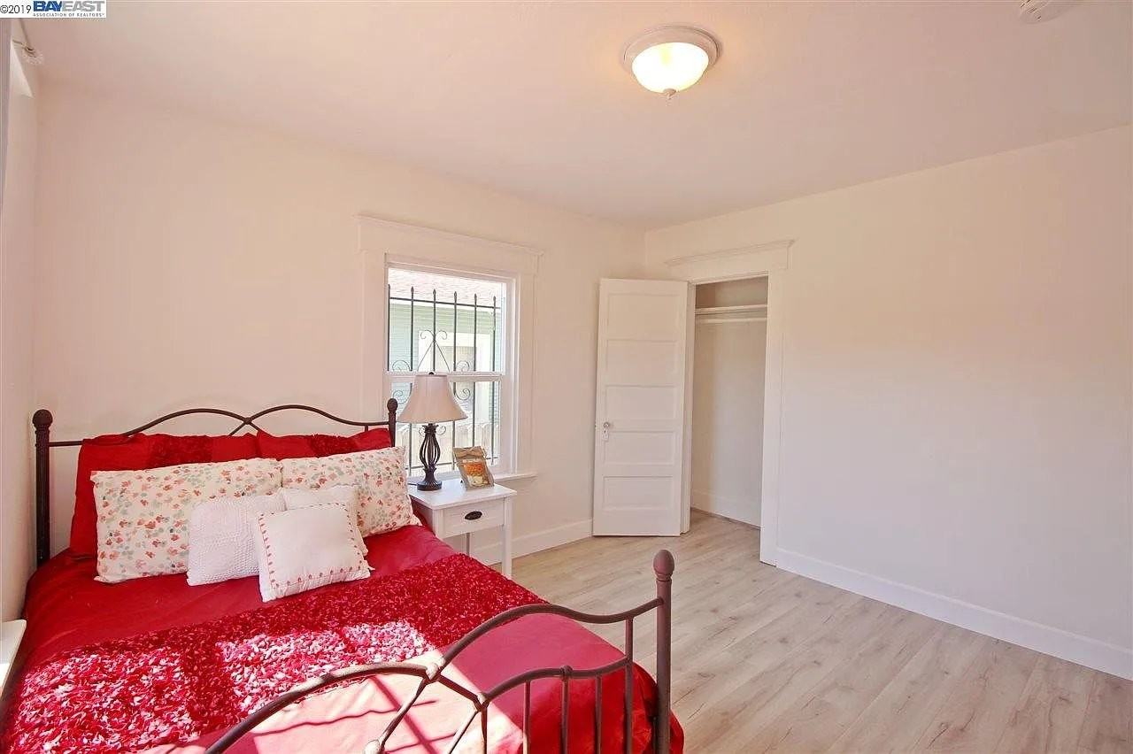 3469 39th Ave - Photo 5 of 8