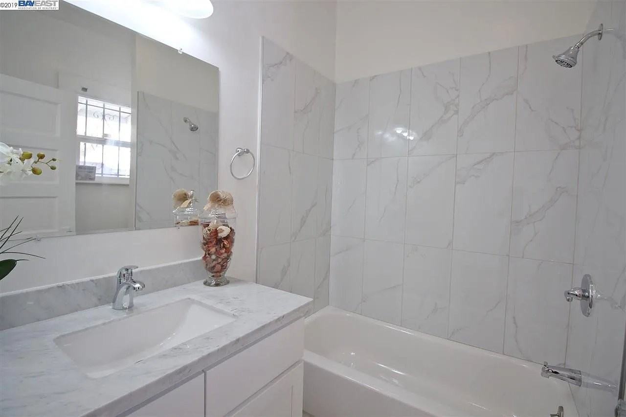3469 39th Ave - Photo 7 of 8