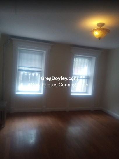 389 Jefferson Ave - Photo 4 of 5