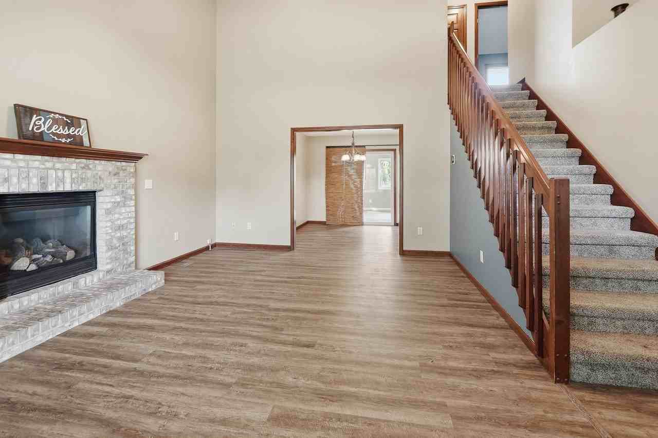 3632 Astoria Way - Photo 3 of 20
