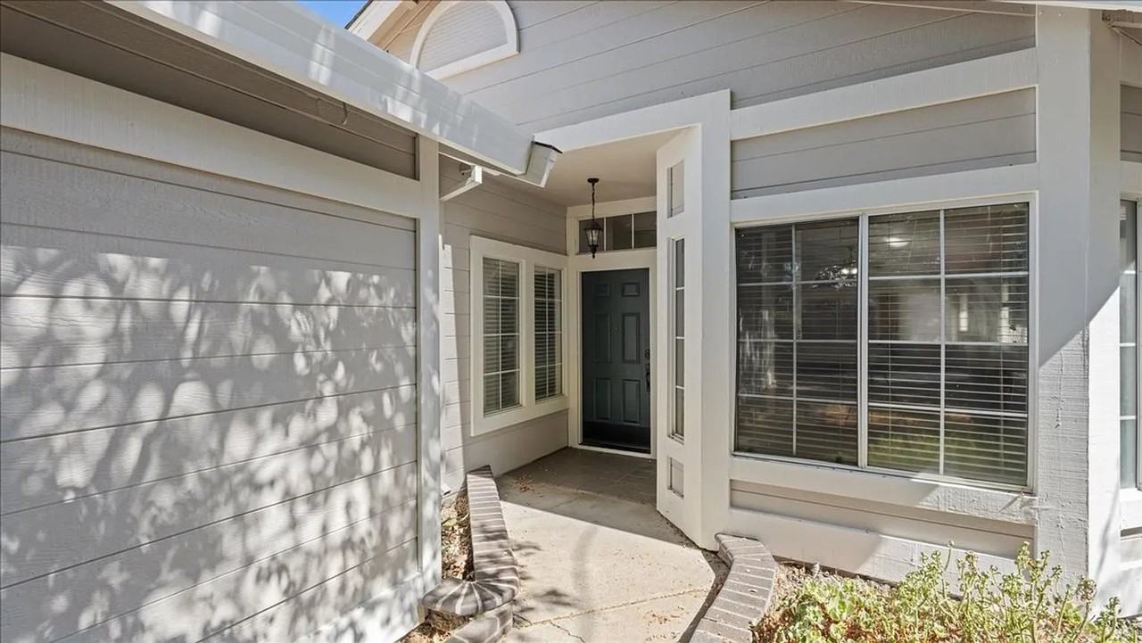 6540 Shasta Creek Way - Photo 3 of 14