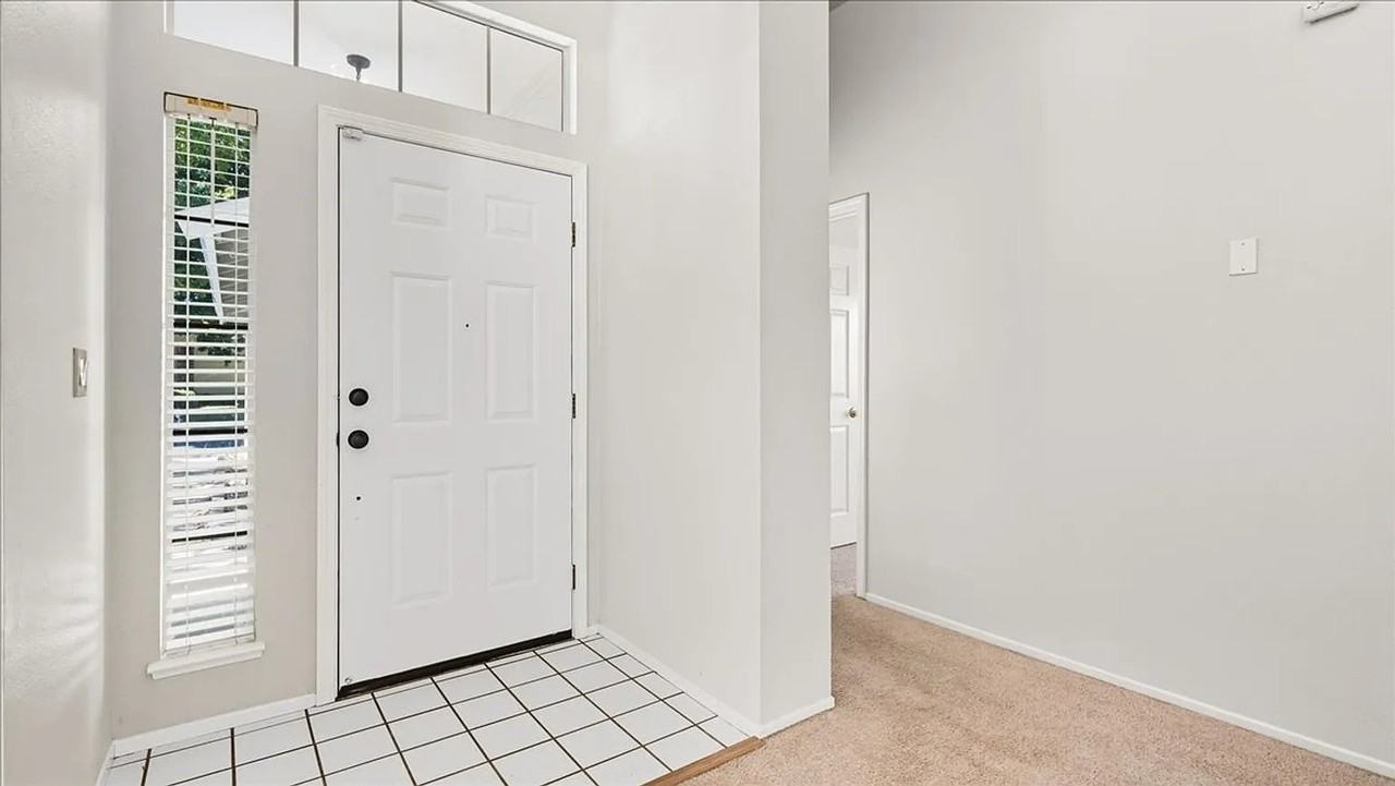 6540 Shasta Creek Way - Photo 4 of 14