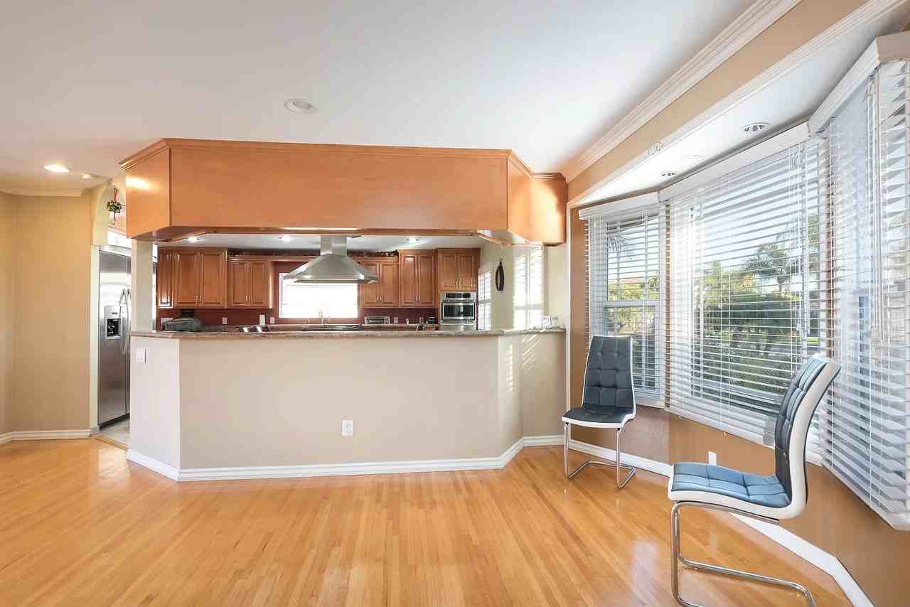 9031 Lubec St - Photo 4 of 20