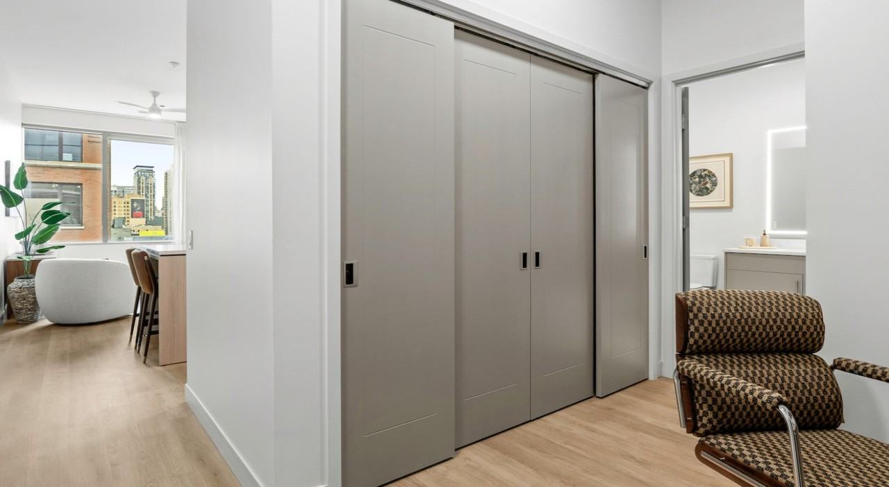 99 W Illinois St #609 - Photo 7 of 20