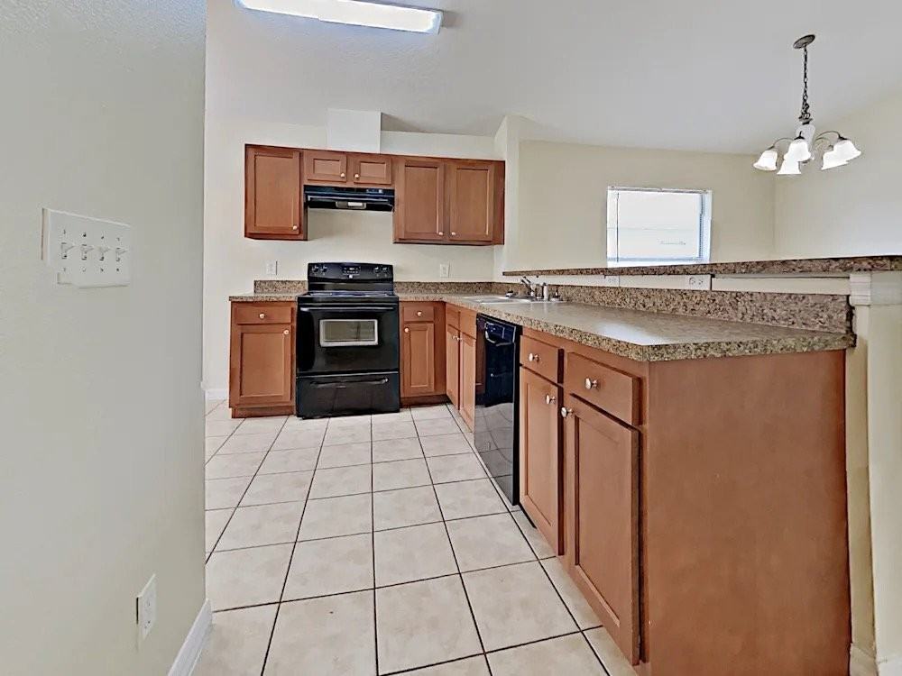 5171 Vatican Ave - Photo 2 of 6