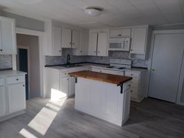 featured image of 3 Putnam Pl #4
