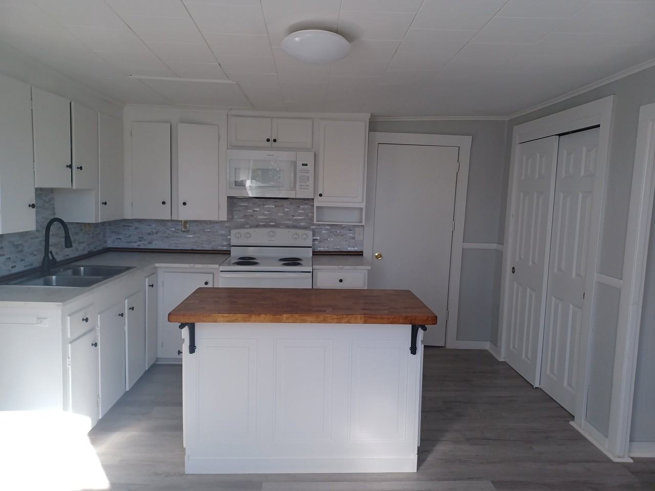 3 Putnam Pl #4 - Photo 2 of 8