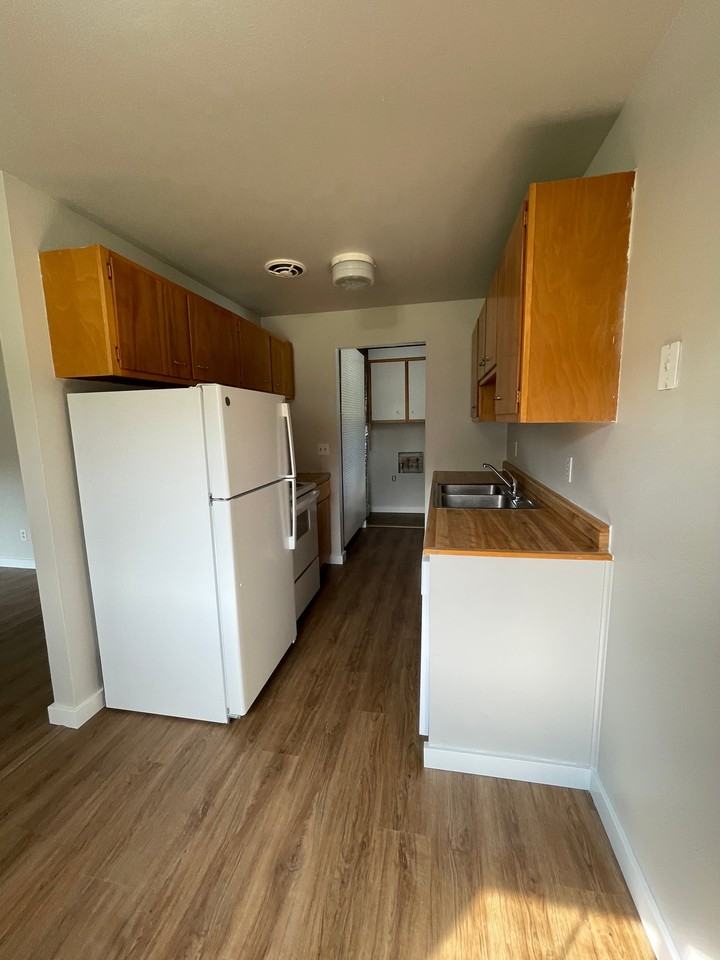1108 Cannon St #1 - Photo 2 of 12