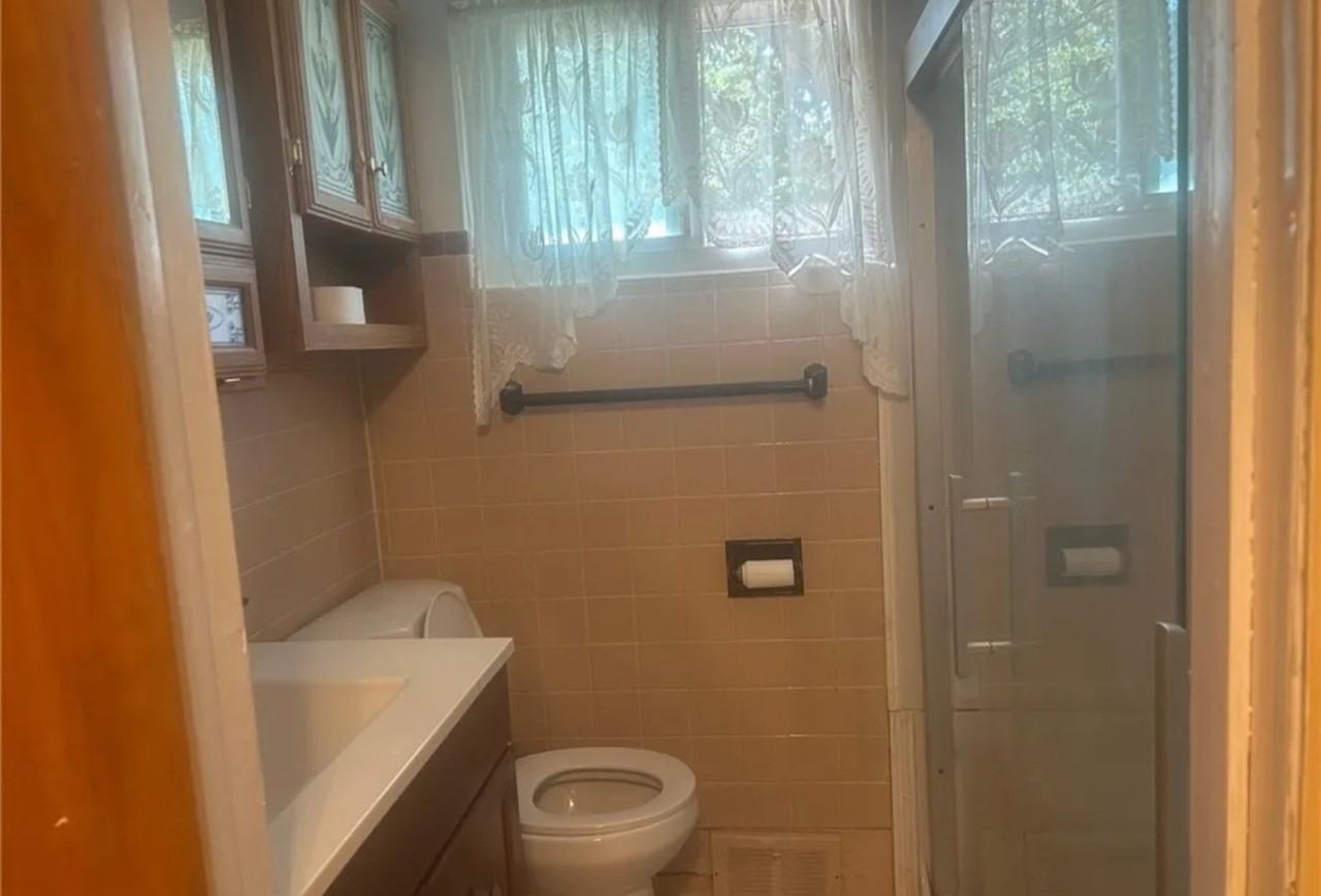 61 Leicester Dr #A - Photo 6 of 8