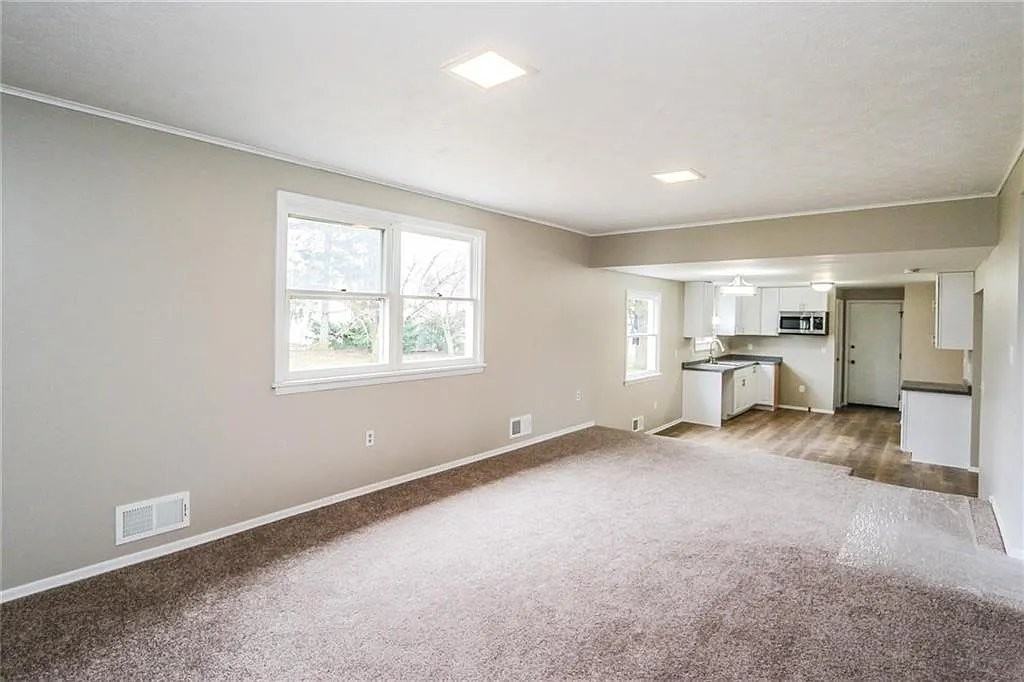 72 Kinmont Dr - Photo 7 of 12