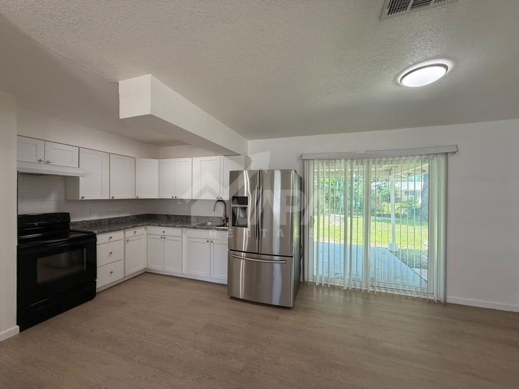 5014 Galahad Dr - Photo 4 of 19