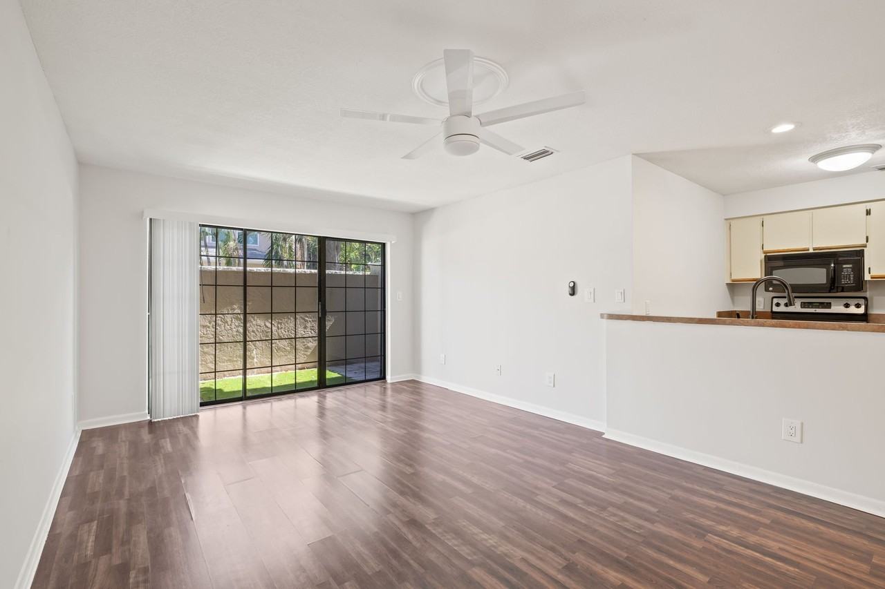 210 S Habana Ave #210A - Photo 6 of 14