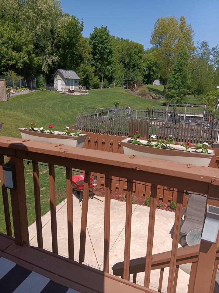 4806 Helmo Ave N - Photo 3 of 14