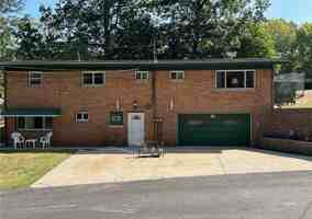 featured image of 61 Leicester Dr Upstairs B