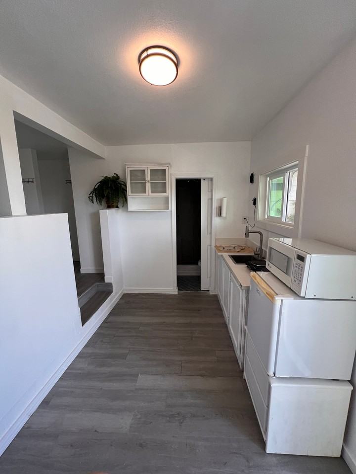 3150 Avis Way - Photo 2 of 6