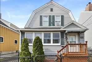 featured image of 1554 Capitol Ave